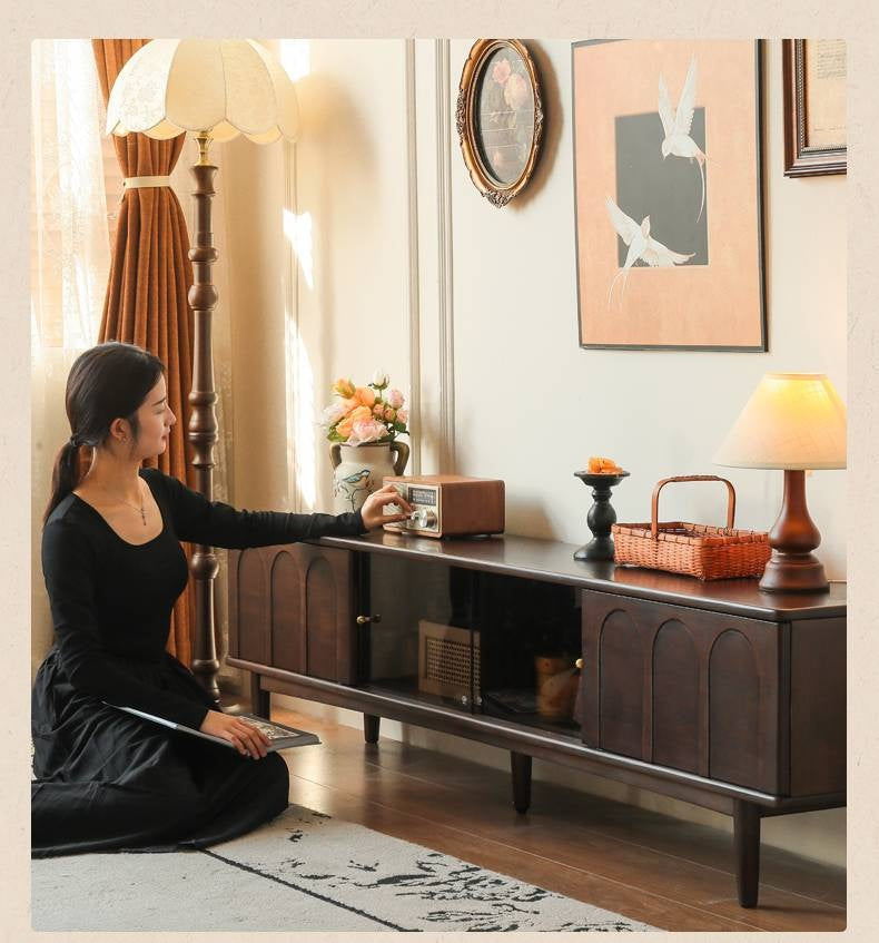 Poplar Solid Wood French Retro TV Cabinet