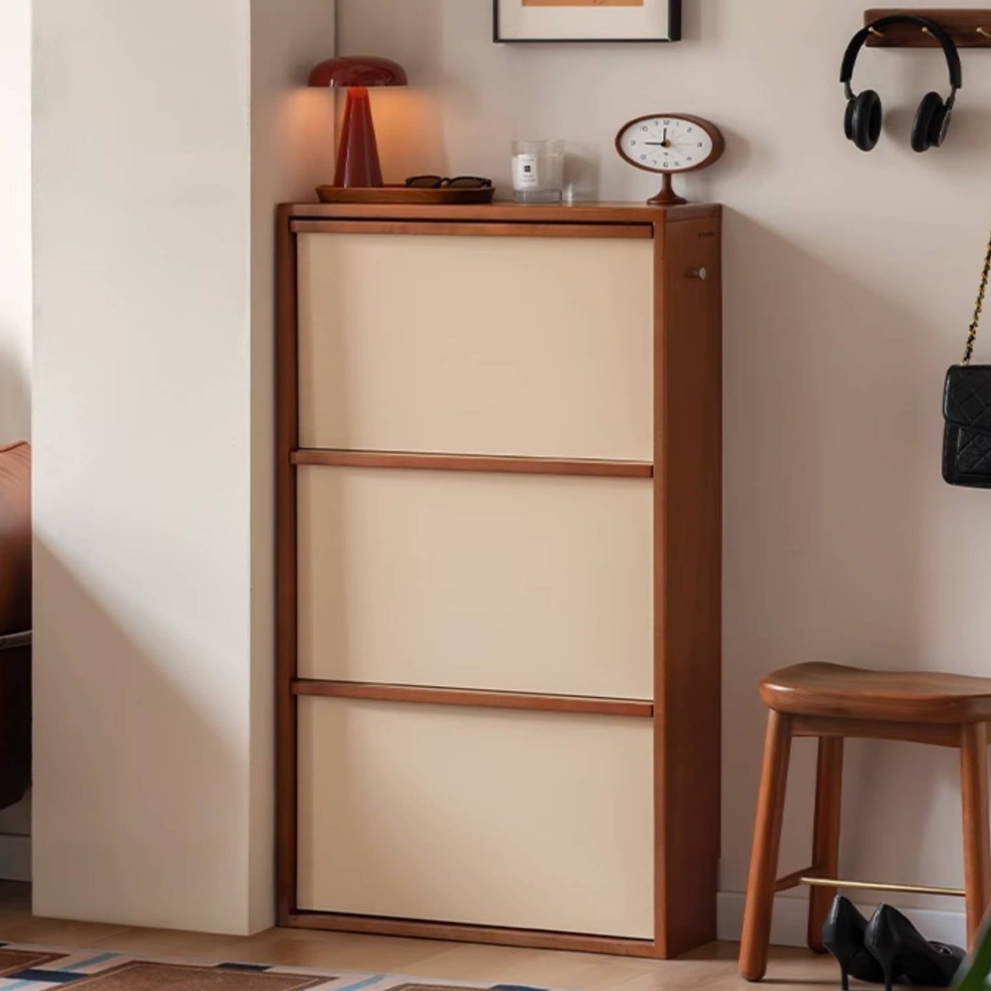 Poplar Solid Wood Middle Ages Style Shoe Cabinet