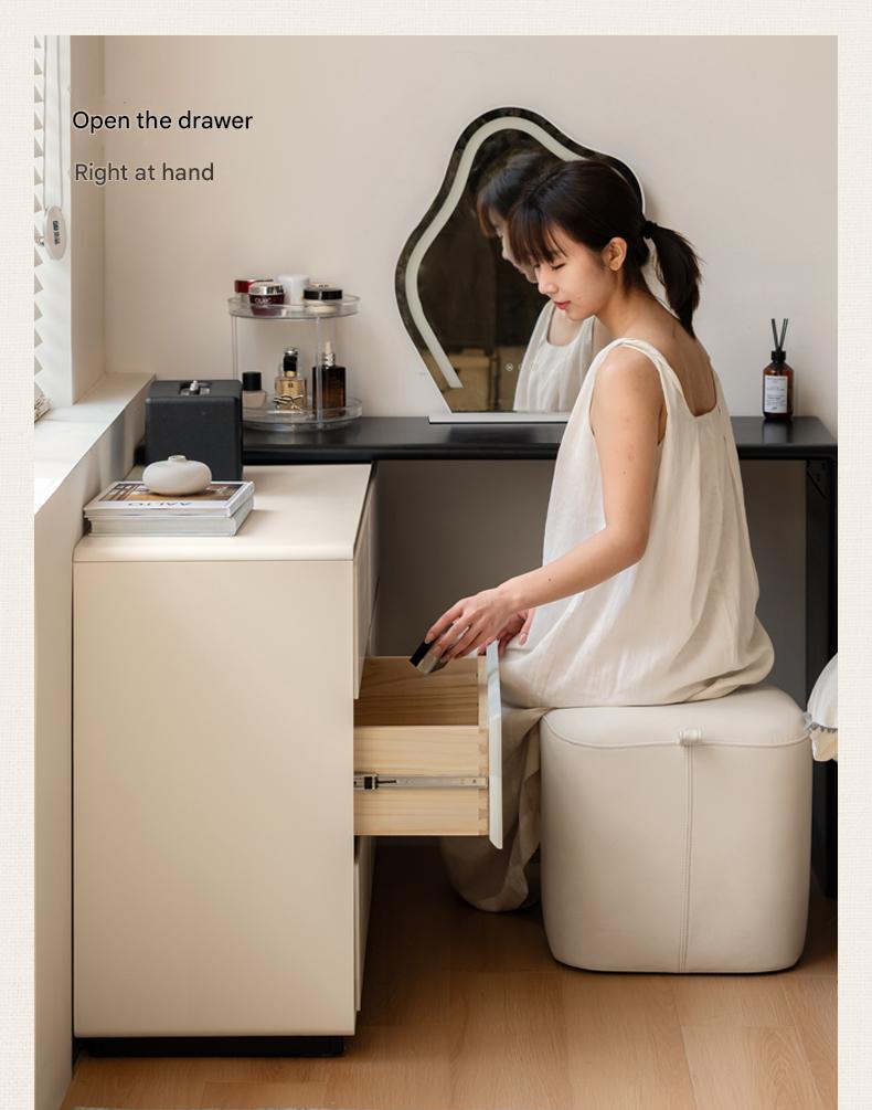 Rubber Solid Wood Rotating Modern Dressing Table.