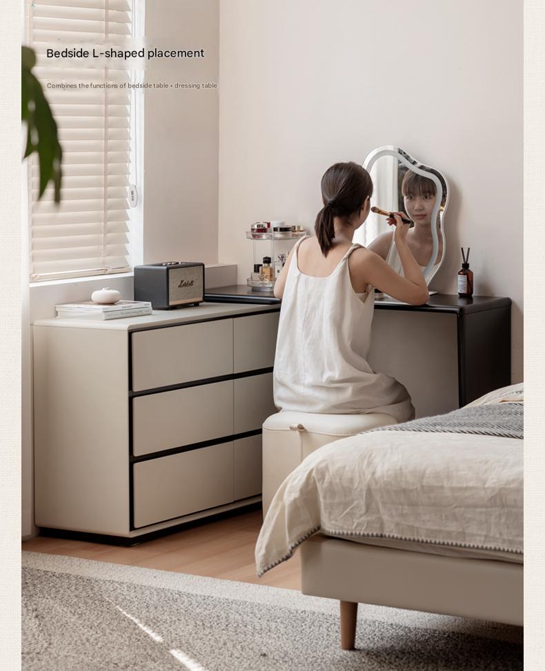 Rubber Solid Wood Rotating Modern Dressing Table.